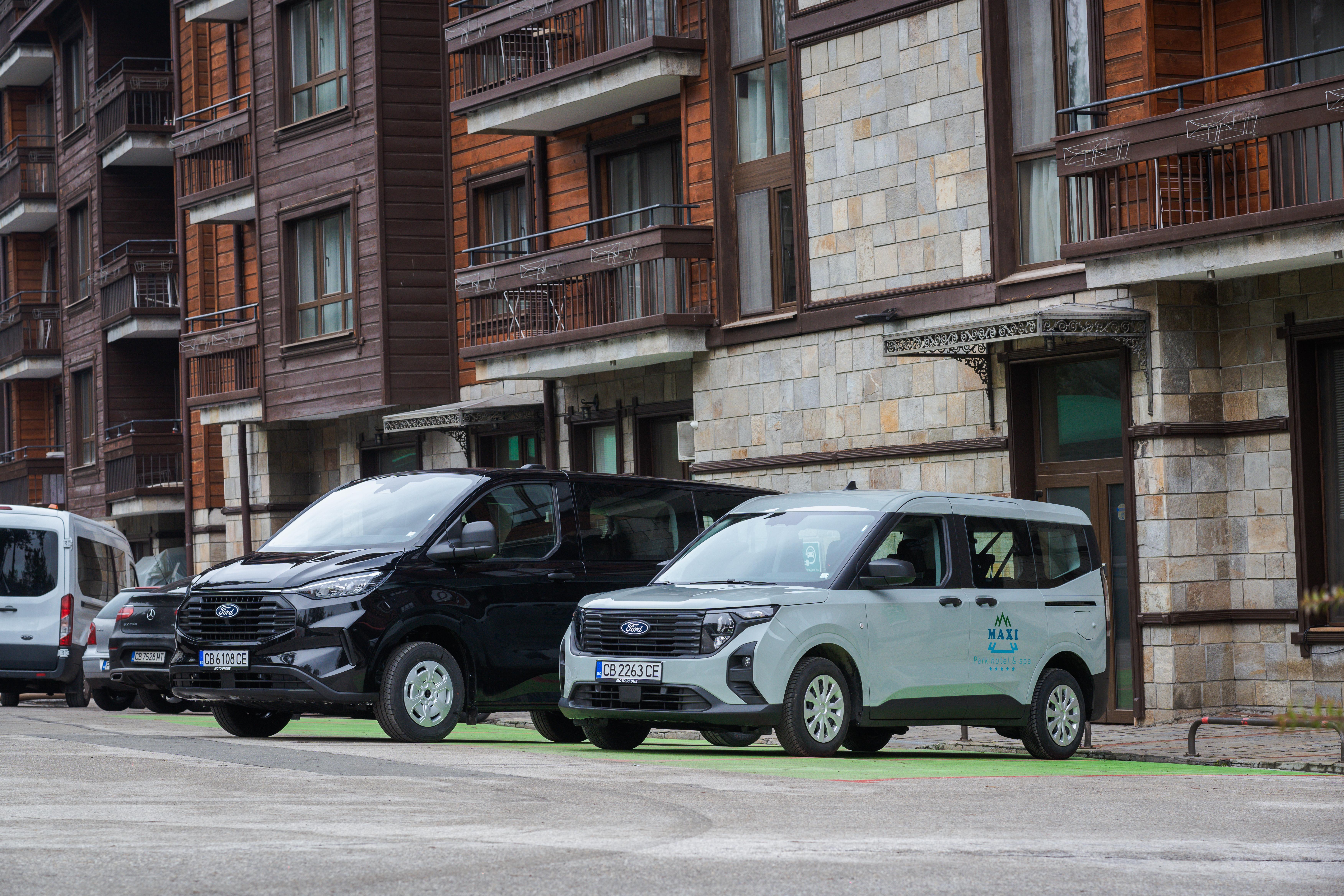 Готель Maxi Park & 5*